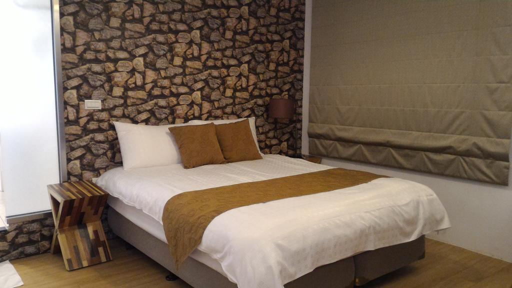 Eight View Hotel Luodong Bagian luar foto
