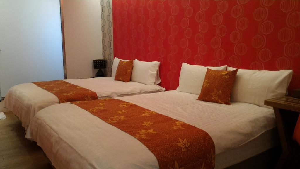 Eight View Hotel Luodong Bagian luar foto