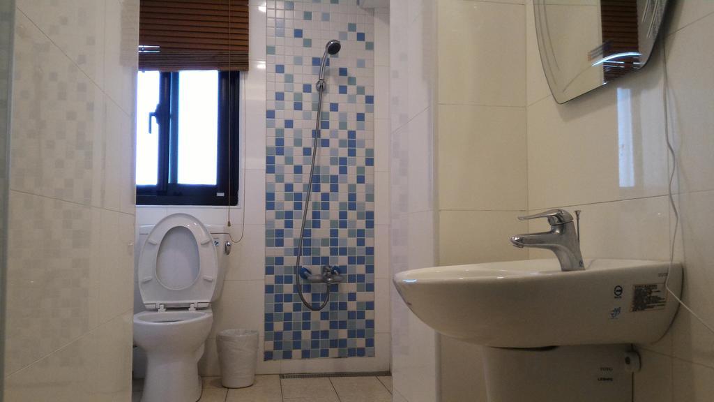 Eight View Hotel Luodong Bagian luar foto